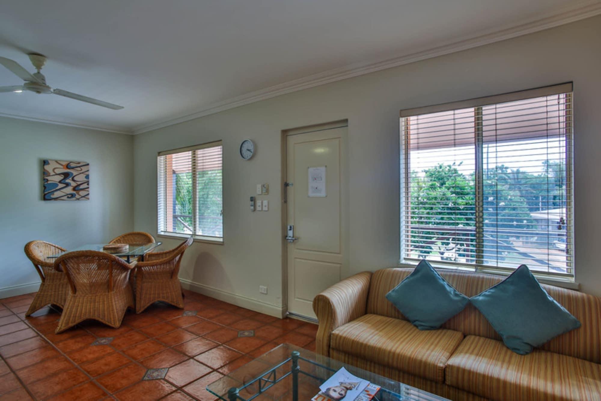 Moonlight Bay Suites Broome Bagian luar foto