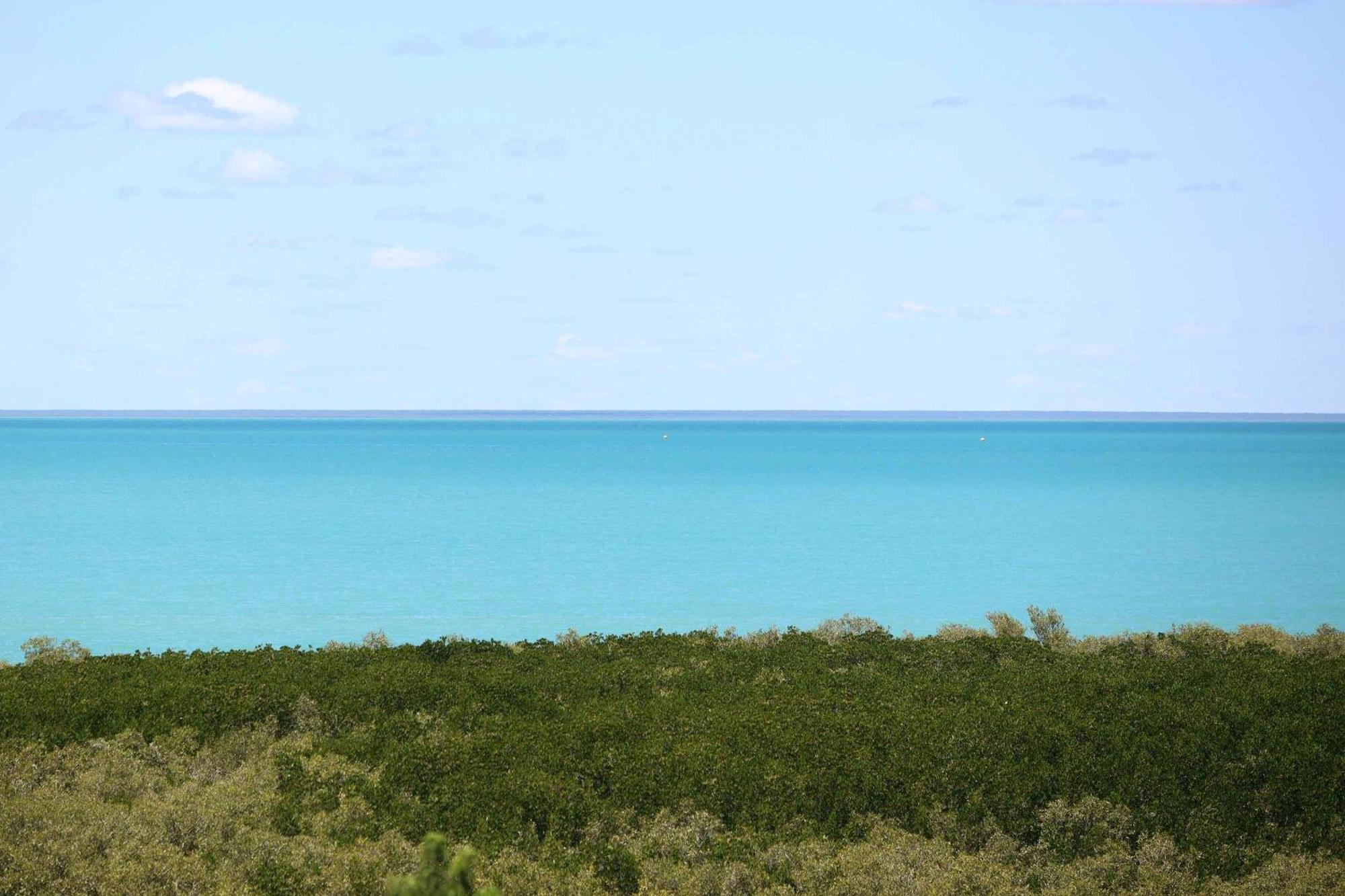 Moonlight Bay Suites Broome Bagian luar foto